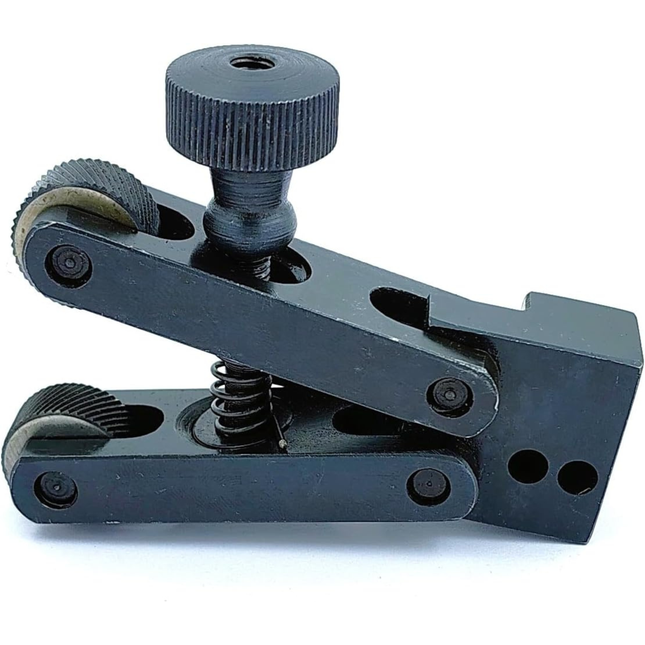 Clamp type lathe knurling tool with adjustment knob